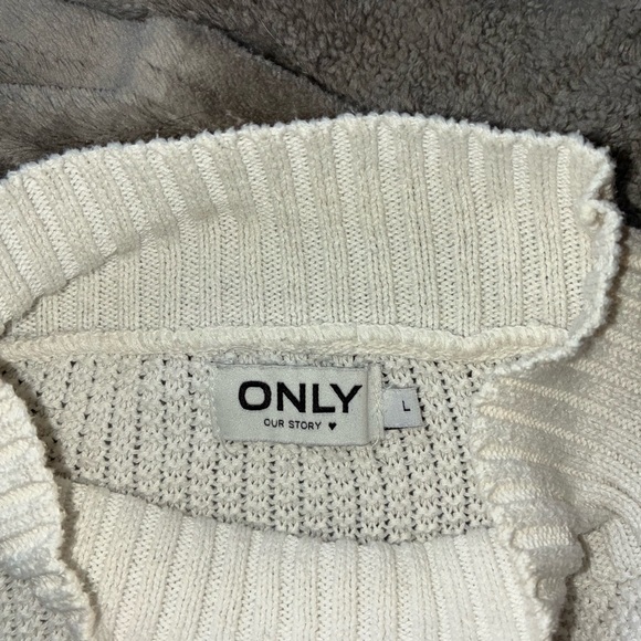 Only Sweater - Picture 2 of 3